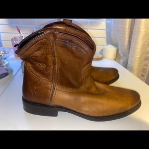 Frye leather pull on booties billie short cognac.